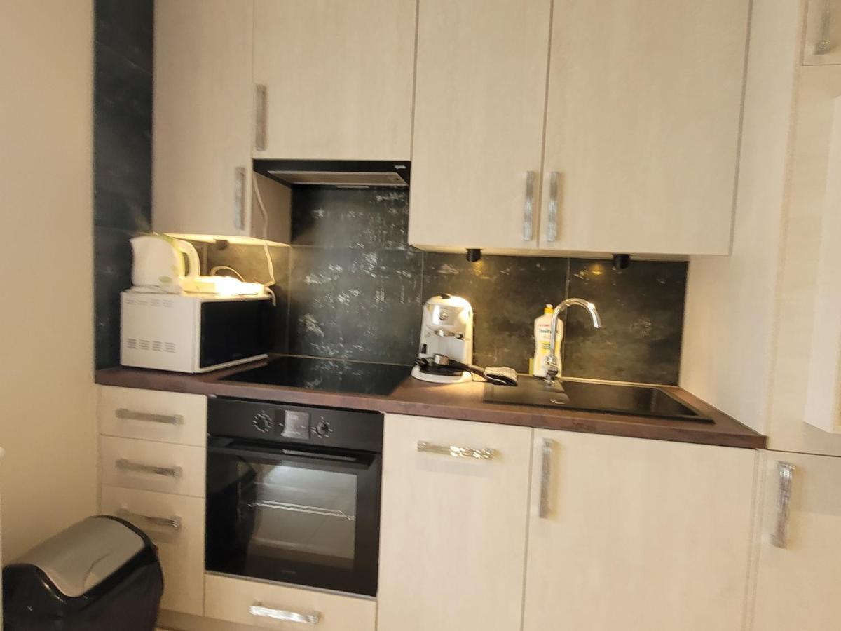 Lara II Apartman ديبريتْسين المظهر الخارجي الصورة